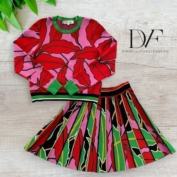 Diane von Furstenburg cropped lip/leaf print cropped sweater shop@iamwarrior - Picture 11 of 17